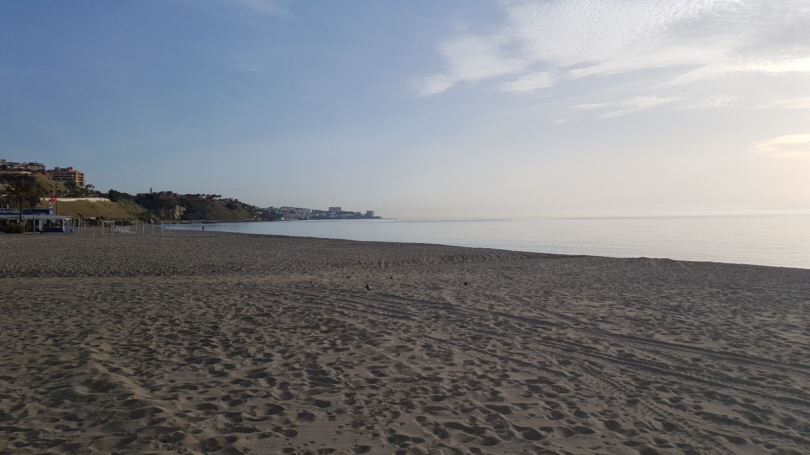 Stranden Carvajal. Her blir det bygget beach club av oss. Galleribilde