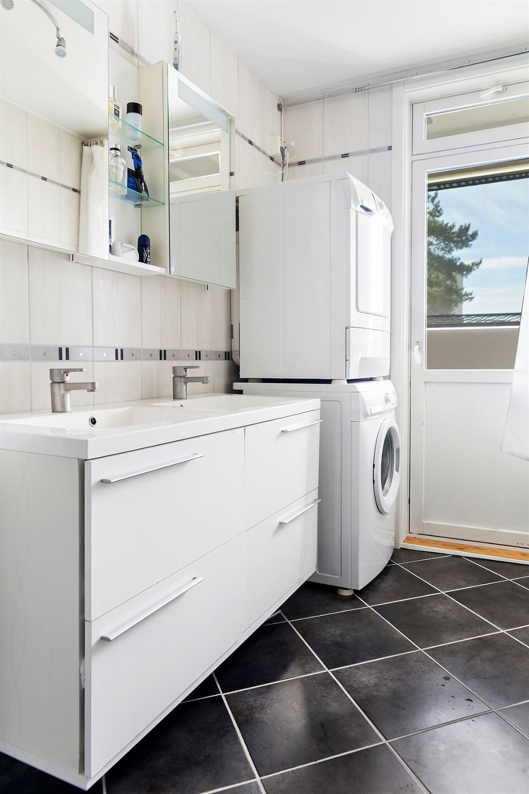 Den lille luftebalkongen passer perfekt for klestørking eller tilsvarende. Galleribilde