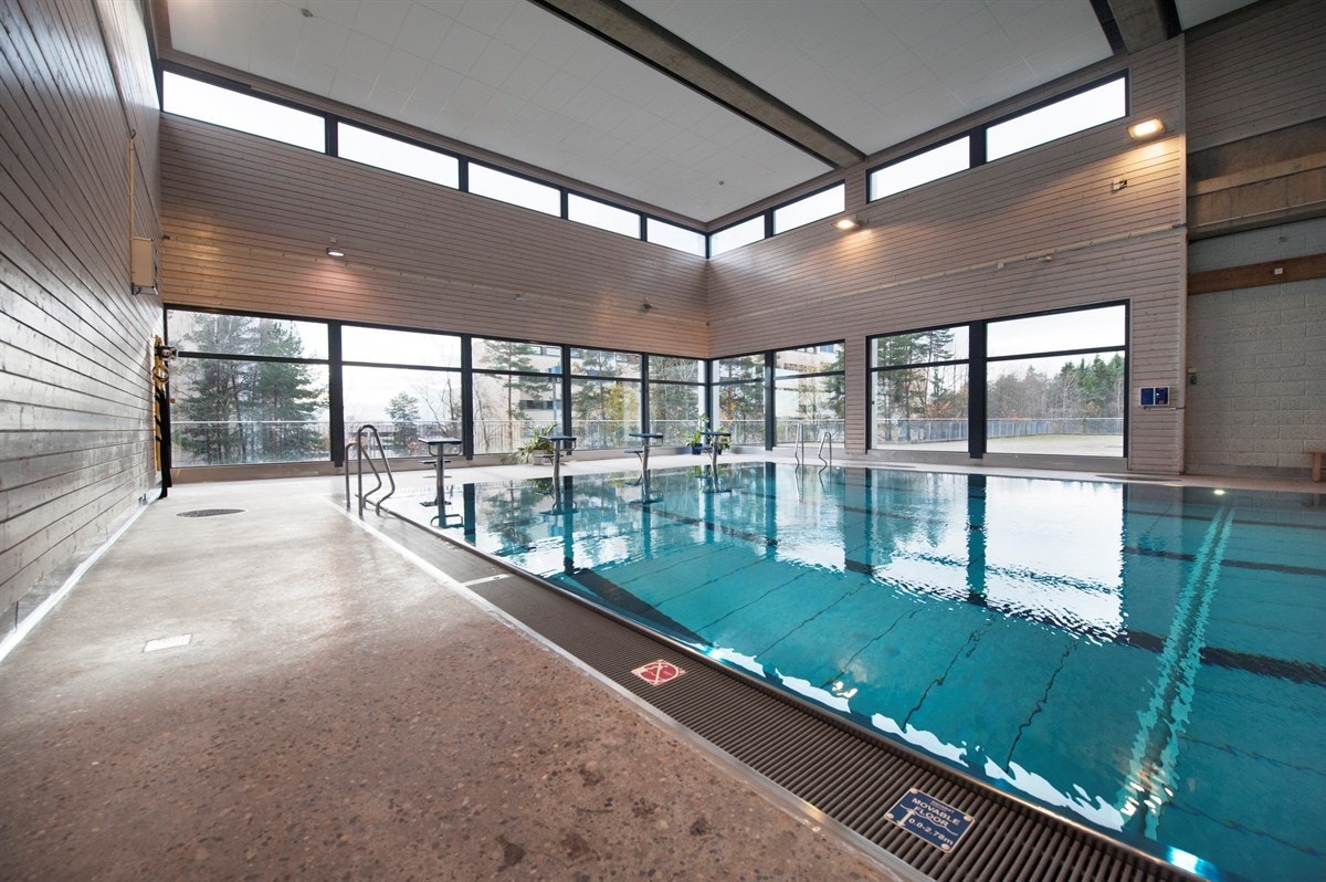 Romsås bad ligger i tilknytning til Romsås Senter. Galleribilde