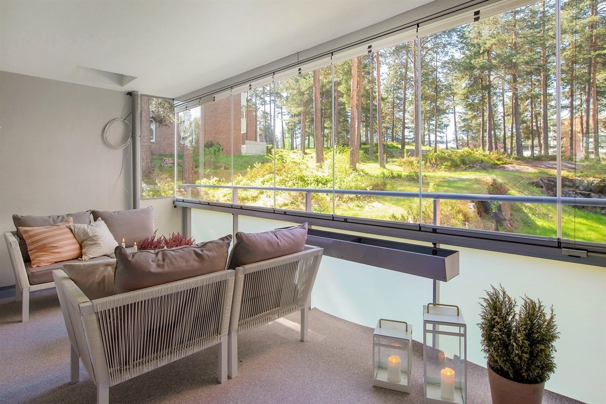 Skansen Terrasse 18 A er en nyrenovert 3-roms andelsleilighet i andre etasje med heis. Galleribilde