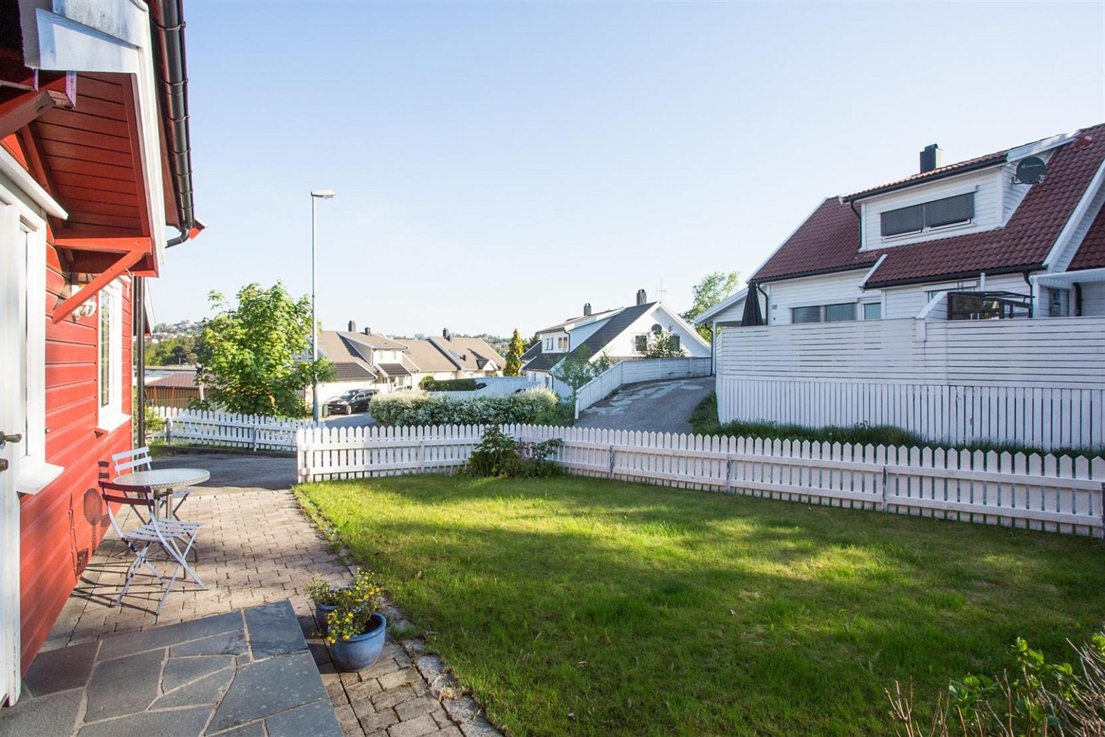 Boligen byr på flere hyggelige uteplasser. Galleribilde