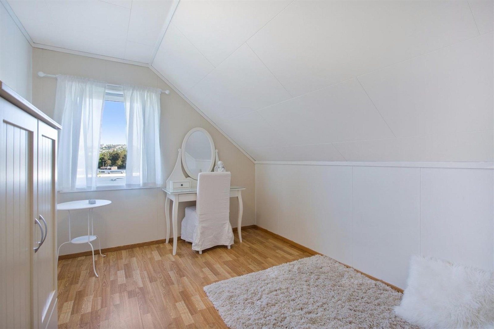 Soverom nr.2. Galleribilde