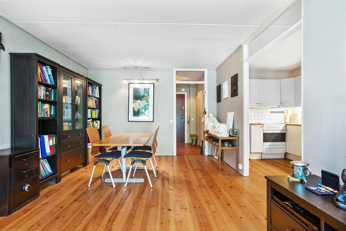 Leiligheten ligger i 2. etasje med heisadkomst. Galleribilde