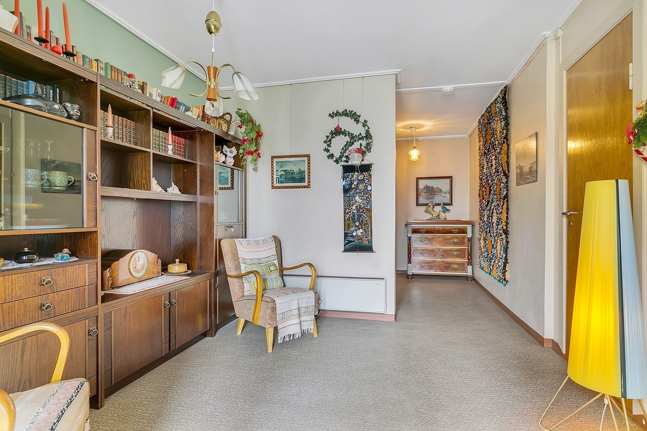 Underetasje - hall Galleribilde