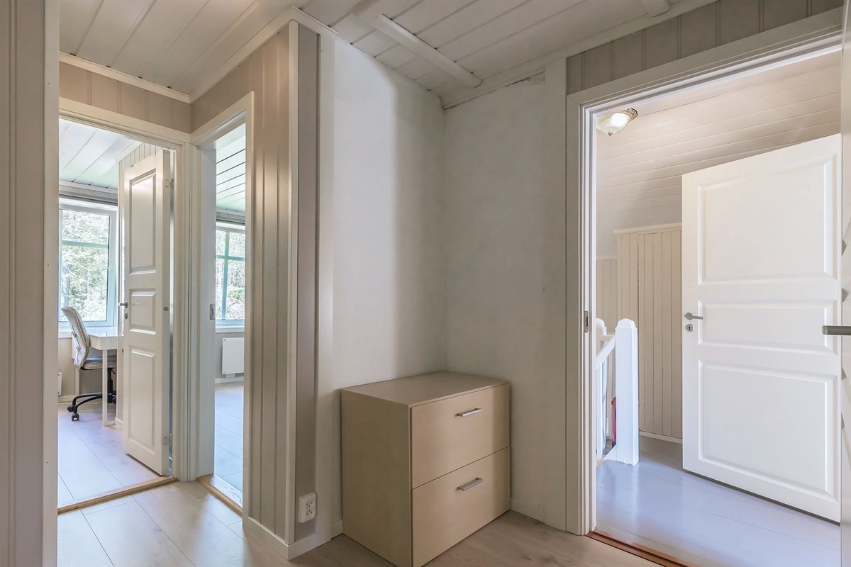 Fra et av soverommene mot gangareal Galleribilde