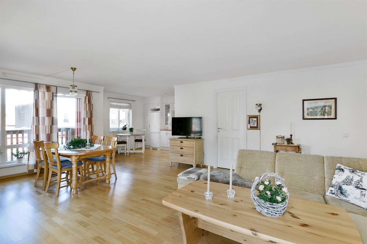 Det er direkte utgang til veranda. Galleribilde