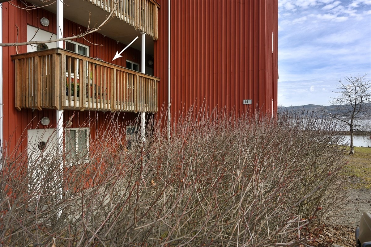 Området har også nærhet til skoler, barnehager og offentlig kommunikasjon, samt et godt utvalg av servicetilbud. Galleribilde