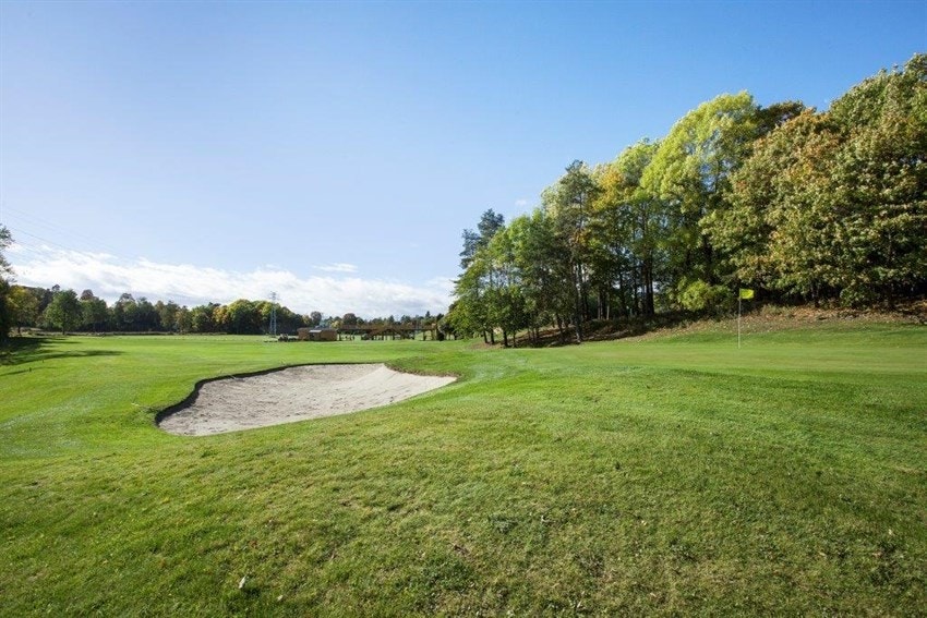 Ballerud golfbane ligger kun noen minutter unna leligheten. Galleribilde