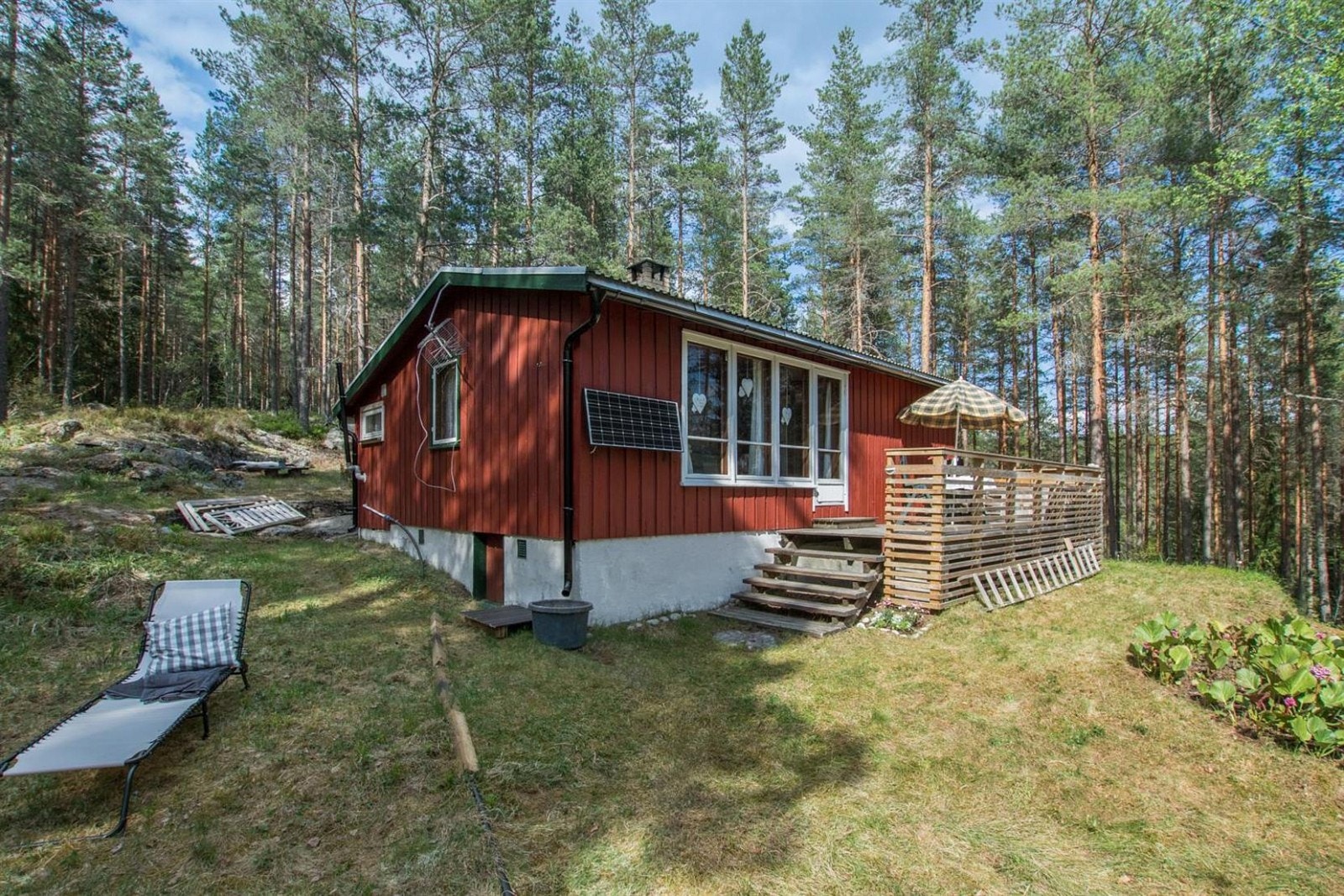 Det er fine uteområder på eiendommen! Galleribilde