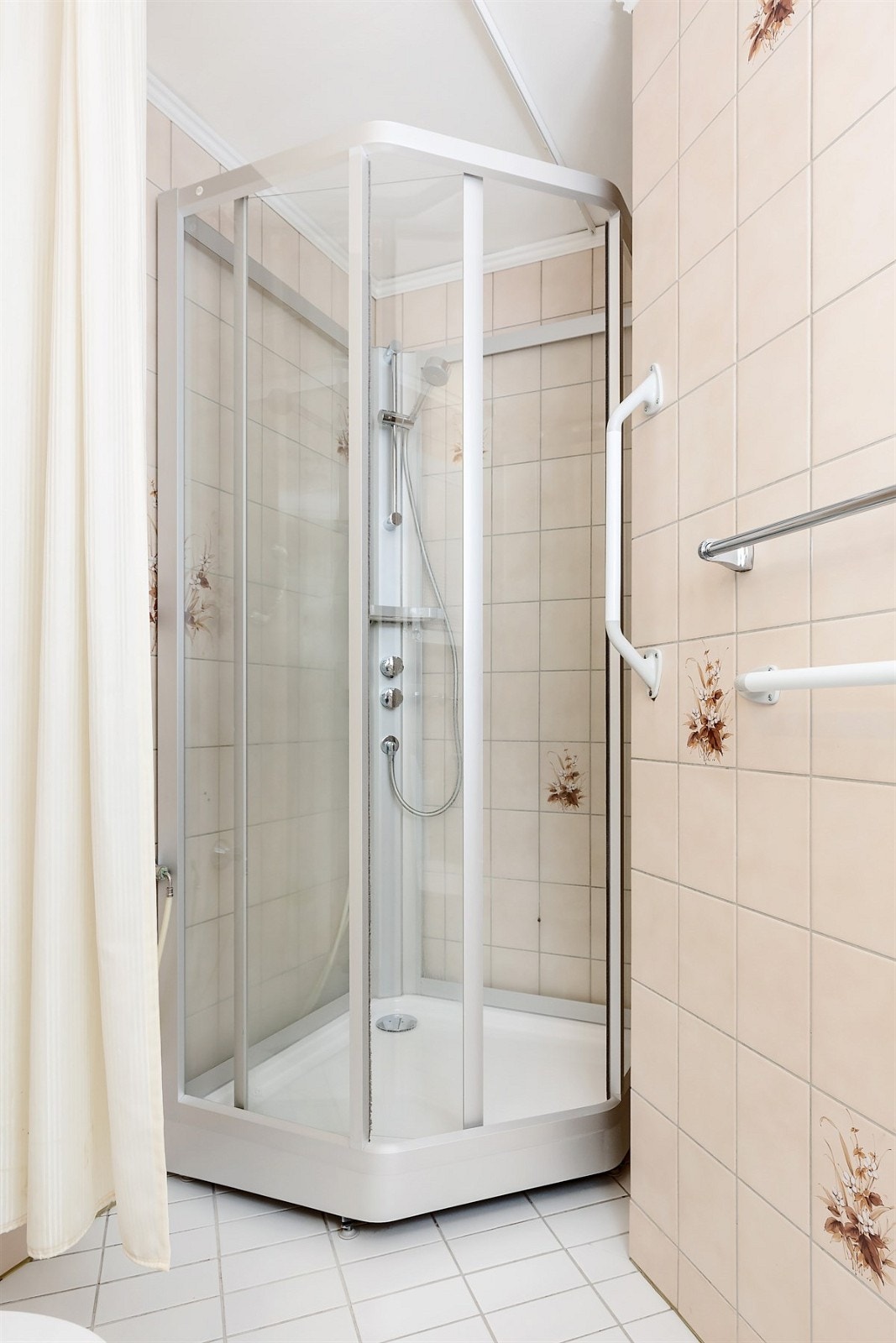 Dusj i hjørne Galleribilde