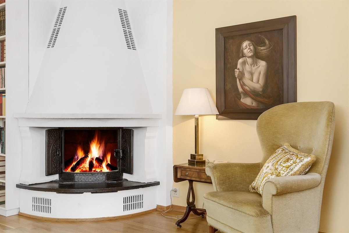 Peis i stuen Galleribilde