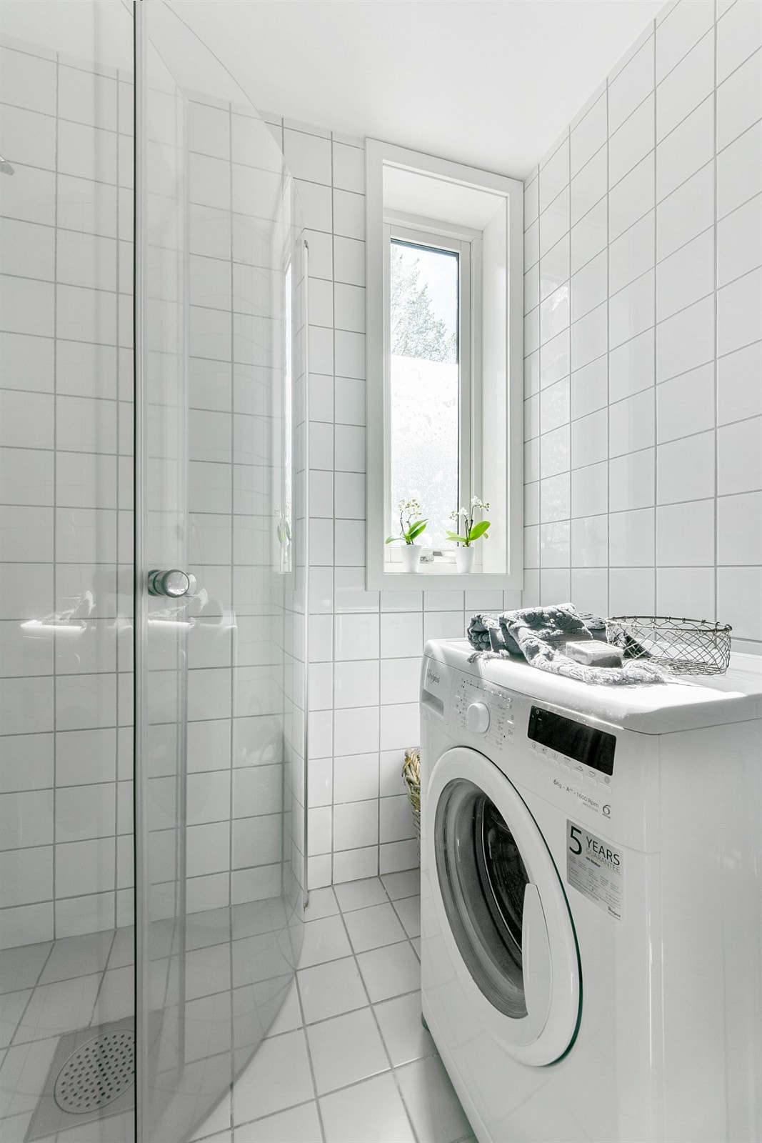 Opplegg for vaskemaskin/tørketrommel. Galleribilde