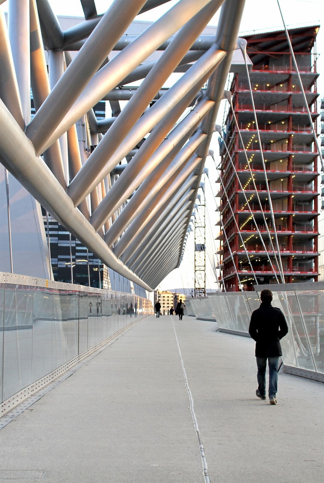 Gangbroen fra Gamlebyen til Bjørvika Galleribilde