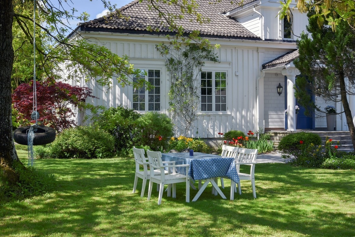 God plass for hageselskaper. Galleribilde
