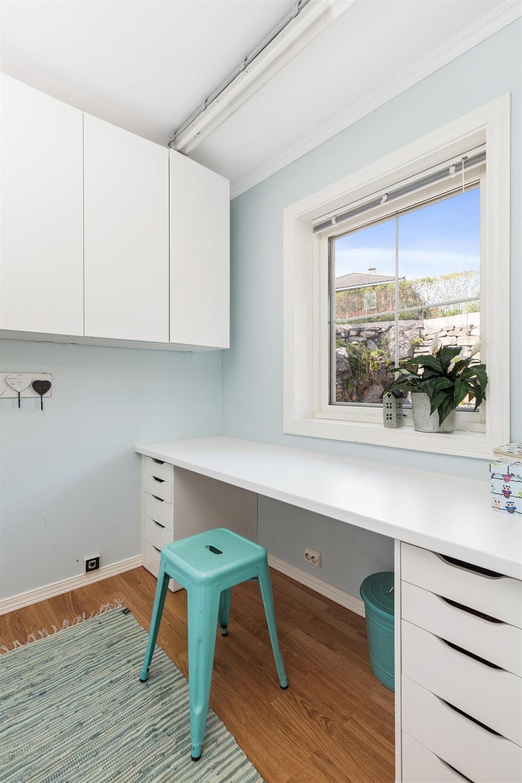 Lyst og pent kontor. Galleribilde