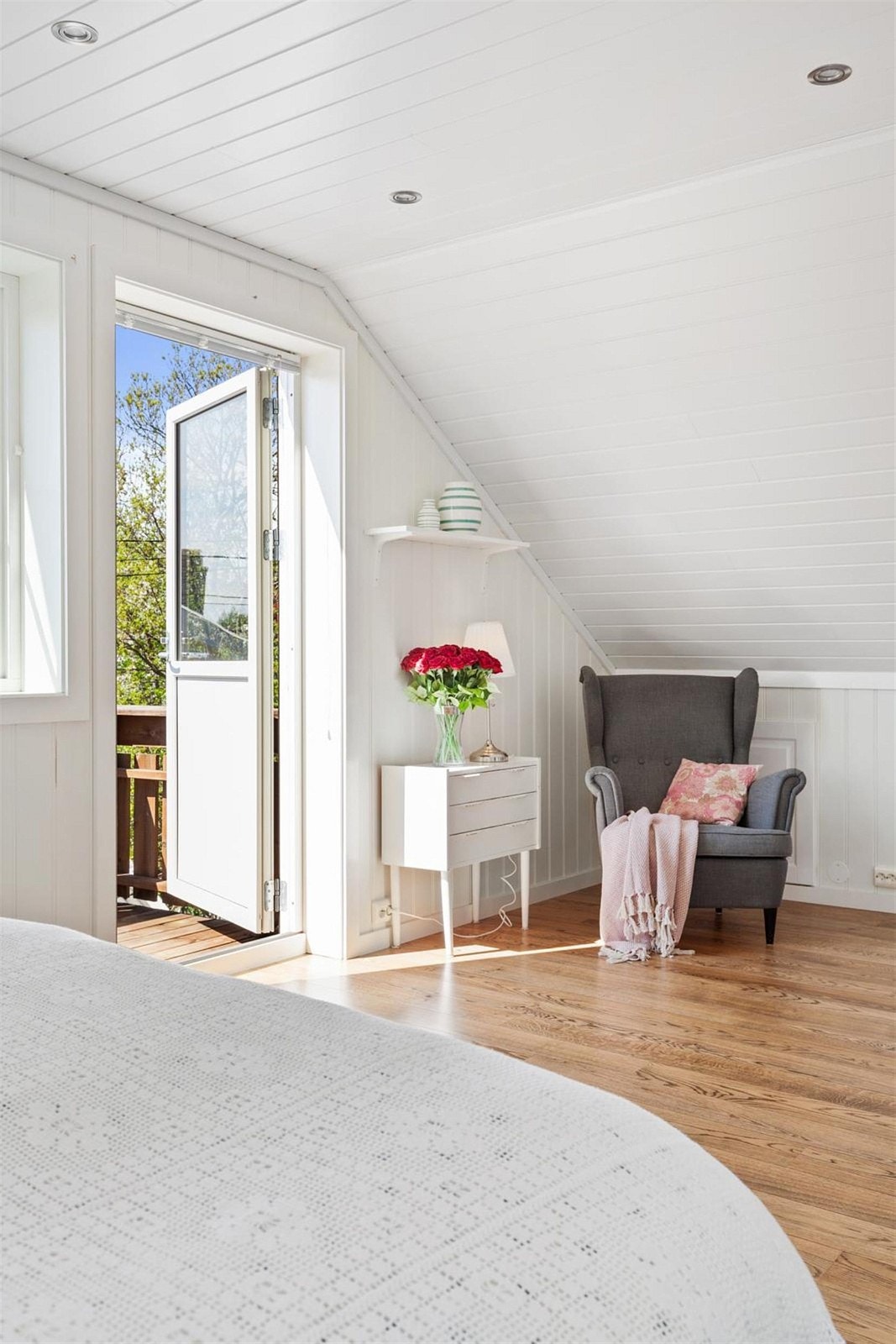 Utgang til veranda fra hovedsoverom. Galleribilde