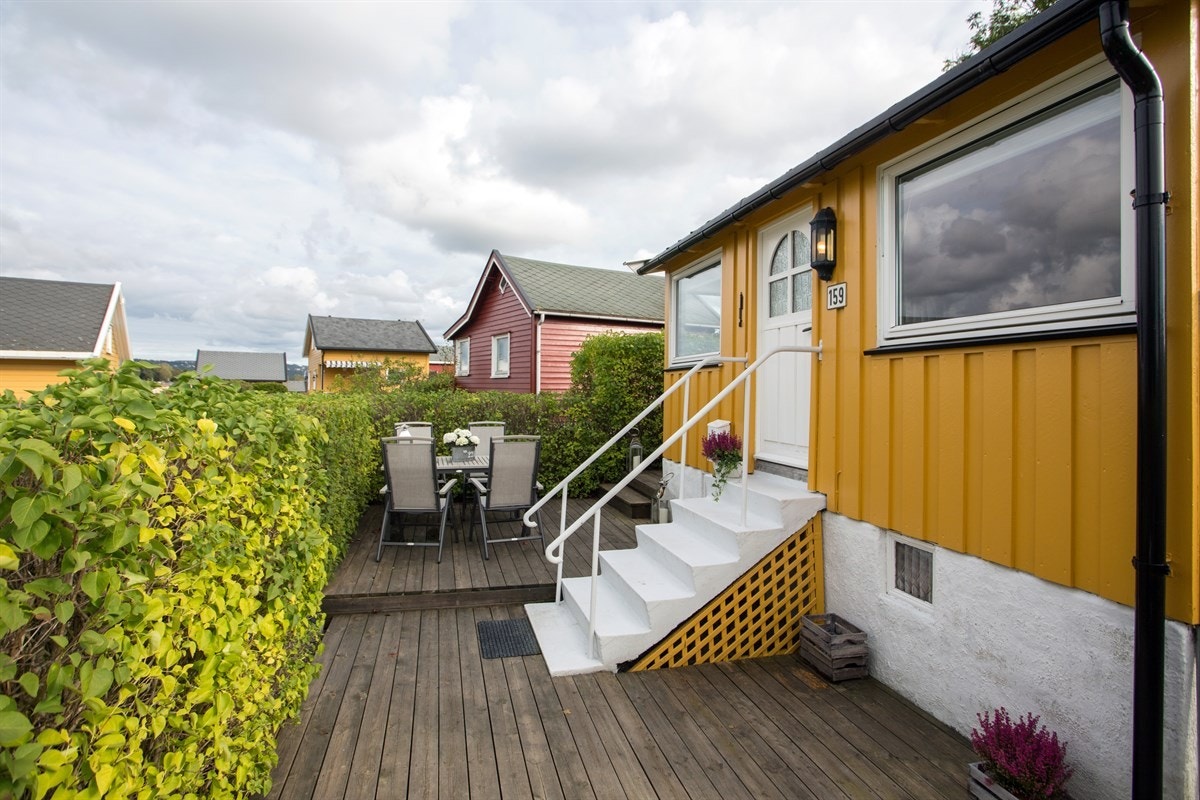 Terrassen er på ca 35 kvm. Galleribilde