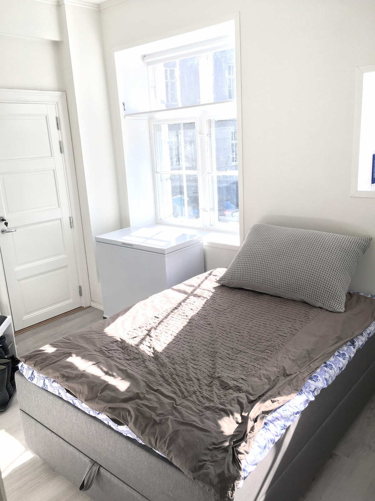 Soverom 2 - inn mot stille bakgård Galleribilde
