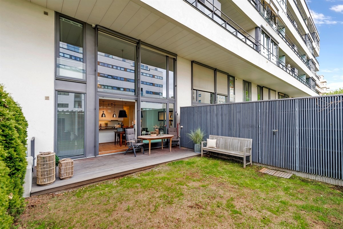 Privat have til boligen. Galleribilde