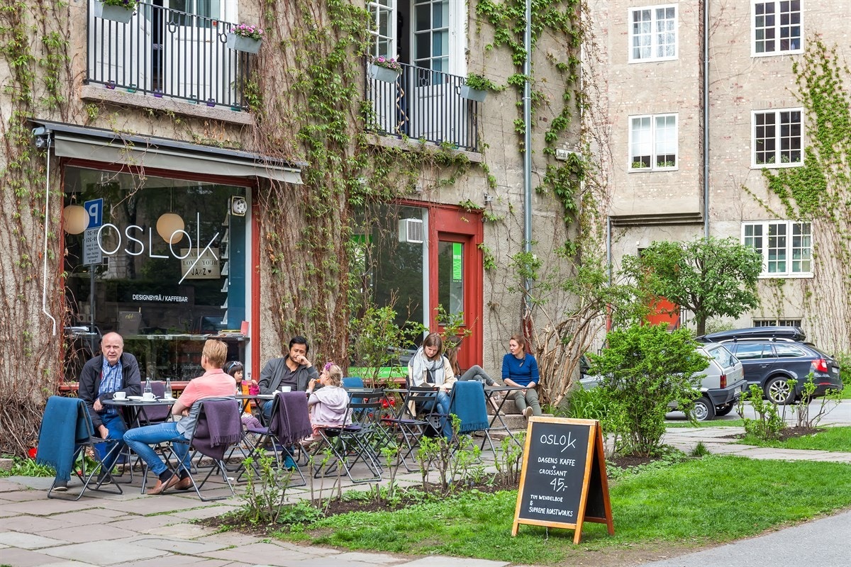 Jessenløkken, rett på andre siden av Kirkeveien. Galleribilde