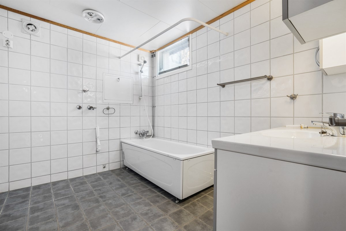 Badekar/dusj på badet. Galleribilde