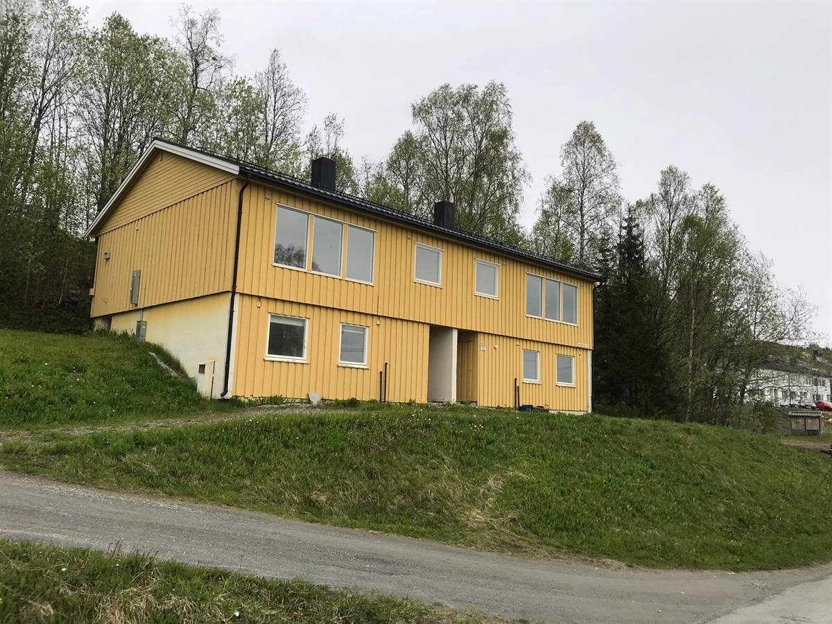 Vertikaldelt tomannsbolig Galleribilde