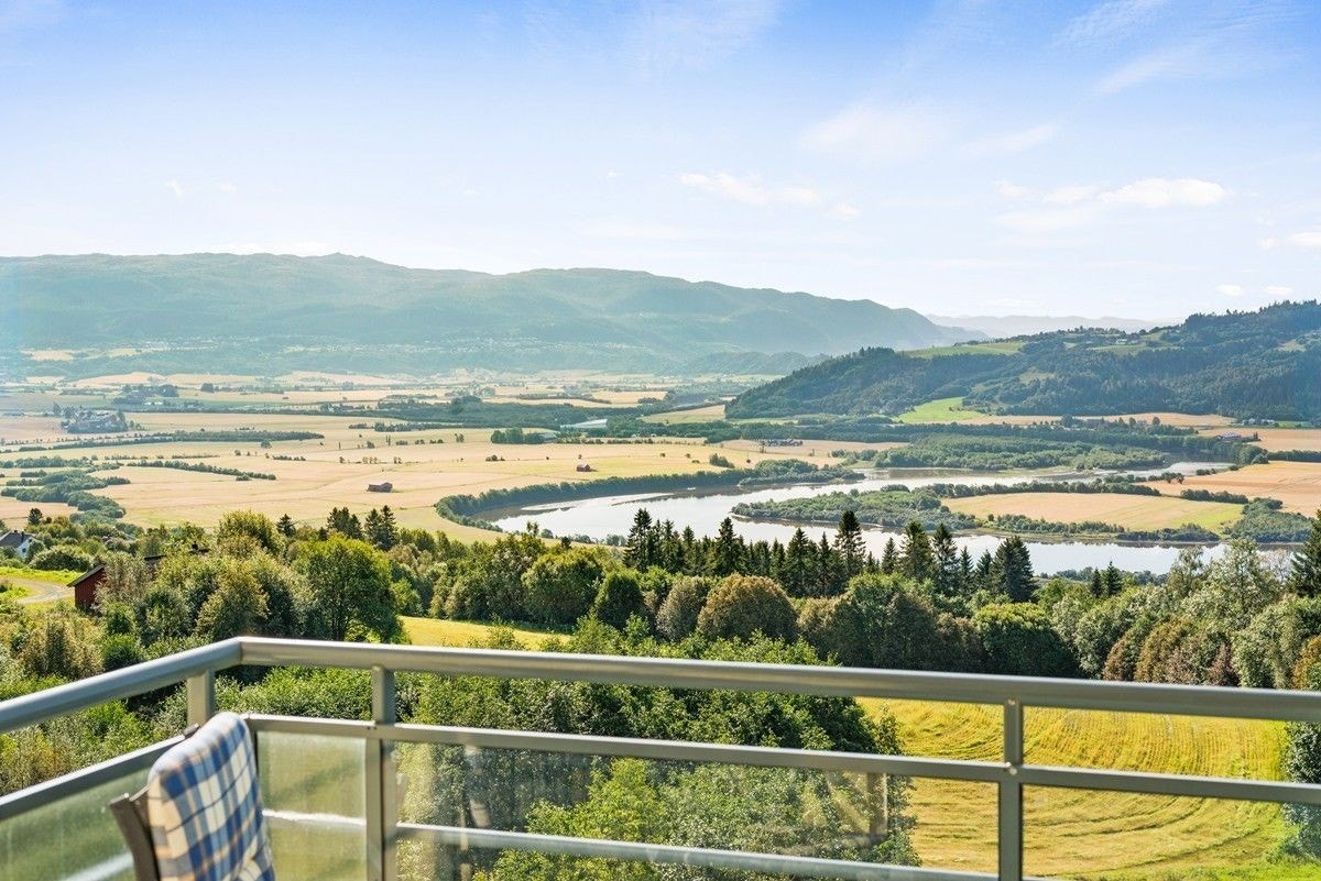 Utsikt fra balkong Galleribilde