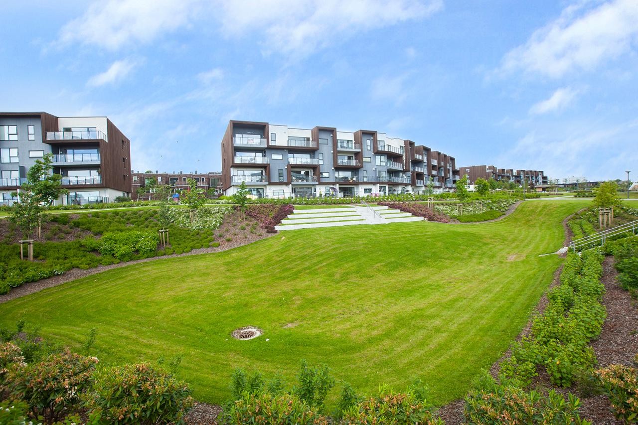 Boligområdet er utformet med fokus på barnevennlighet og trivsel med flotte grøntområder og lekeplasser Galleribilde