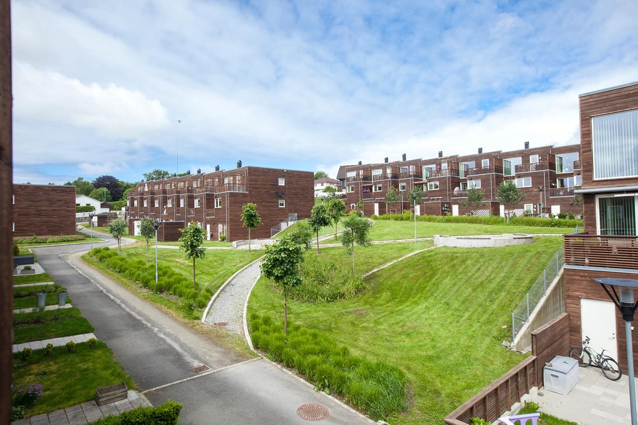 Nydelig opparbeidet uteområdet for borretslaget Galleribilde