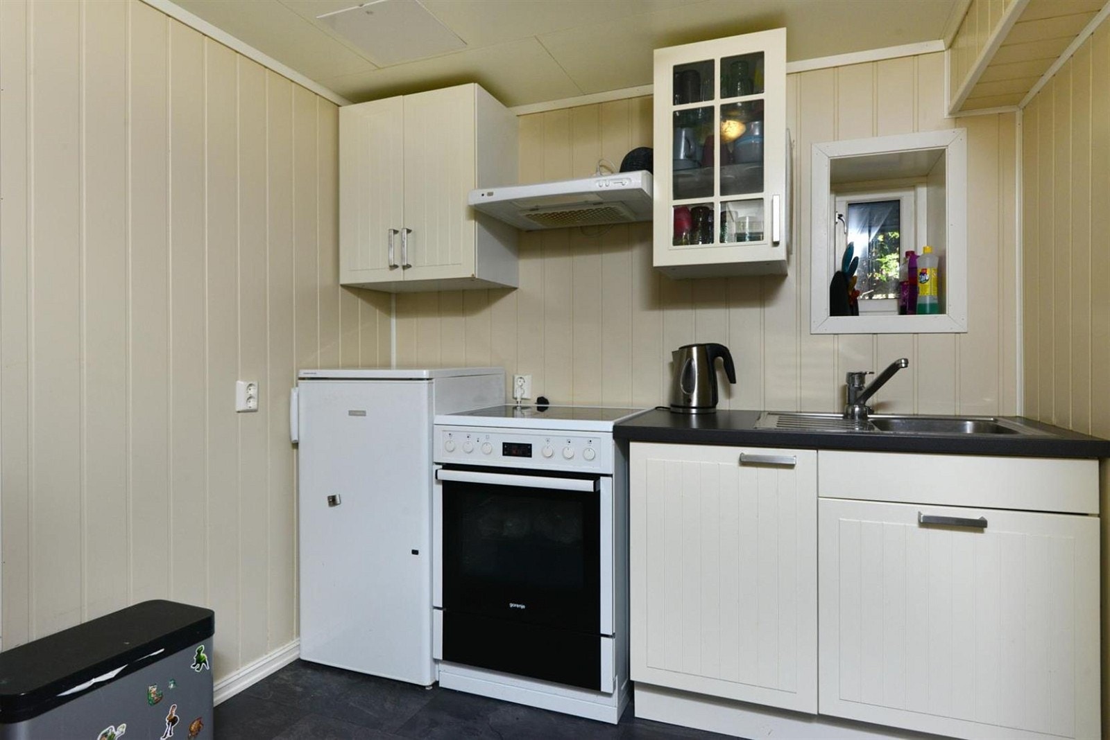 Kjøkken i leilighet Galleribilde