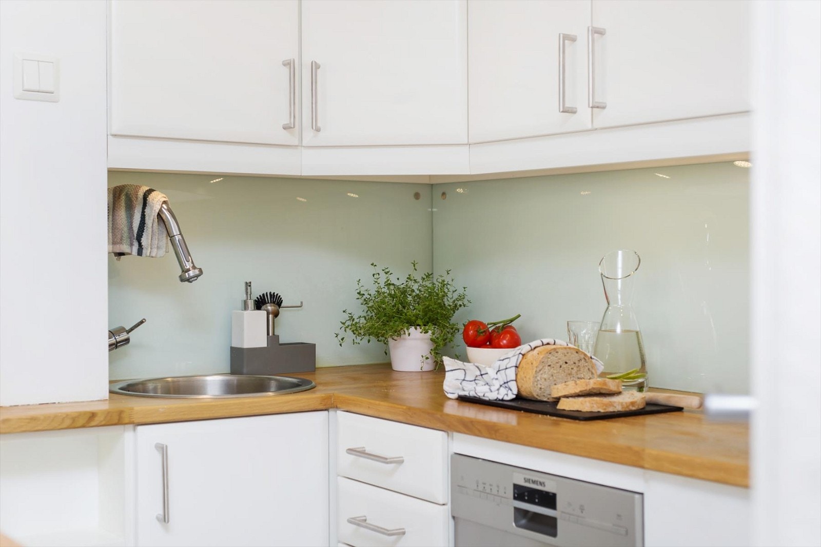 Kjøkken har fått tilstandsgrad 1 fra takstmann, og er fra 2013. Galleribilde