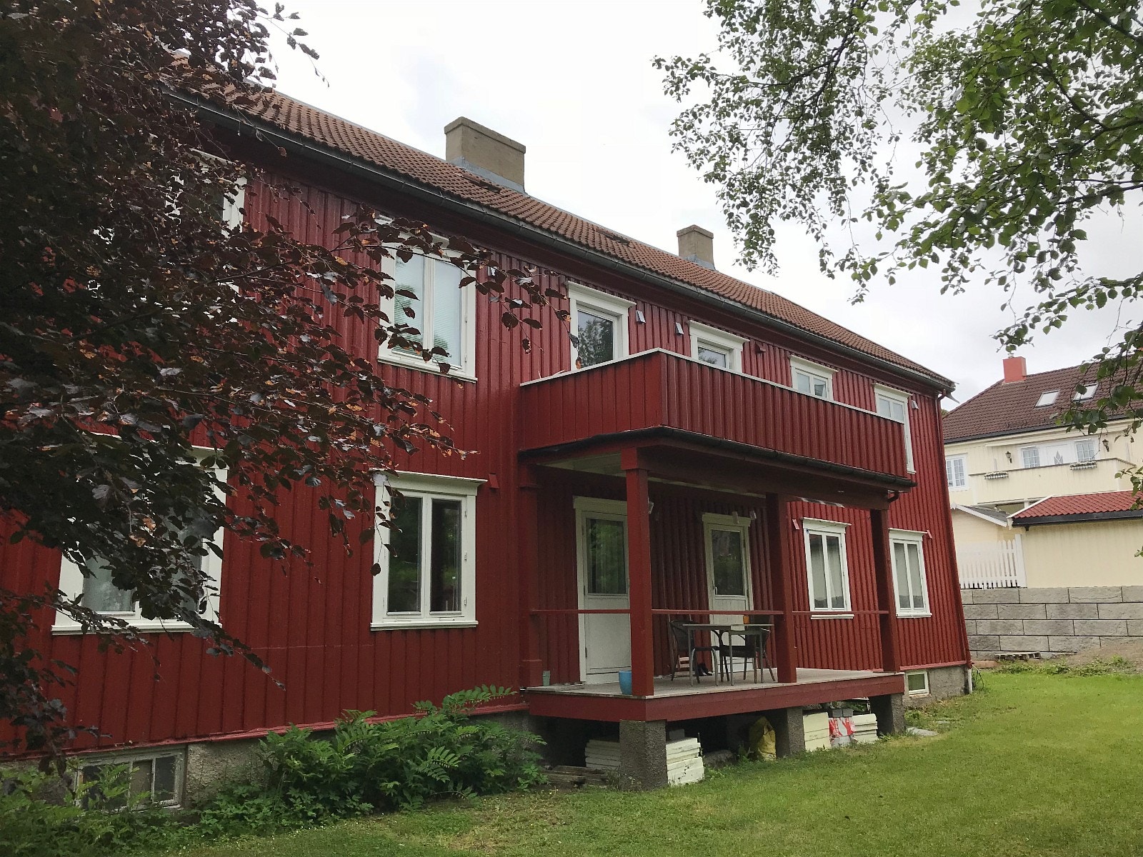 Flott eiendom med stor hage Galleribilde