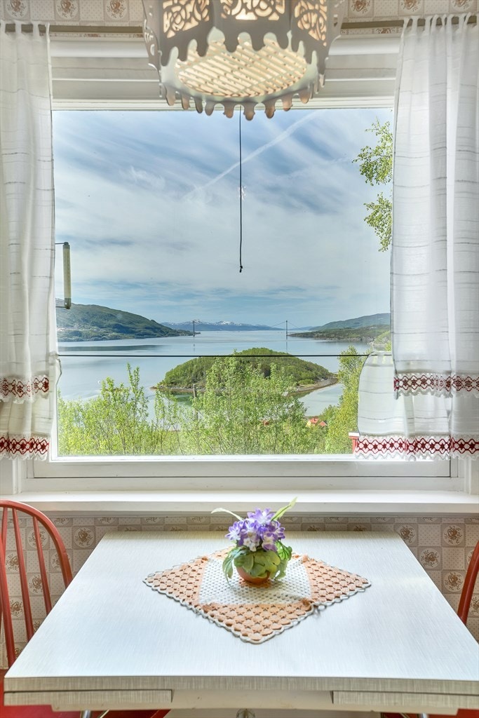 Utsikt fra kjøkken Galleribilde