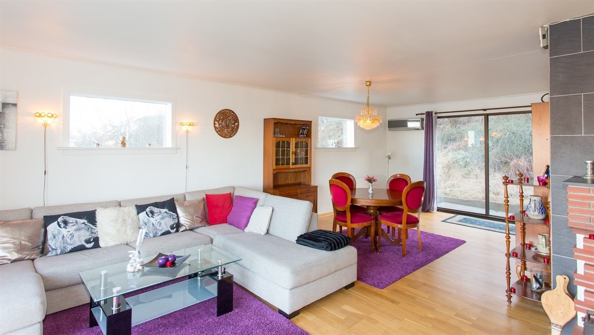 Romslig stue Galleribilde