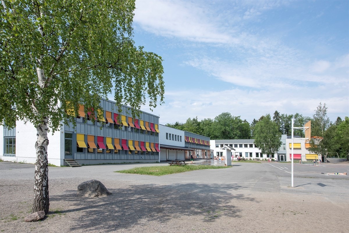 Sætre barneskole i umiddelbar nærhet Galleribilde