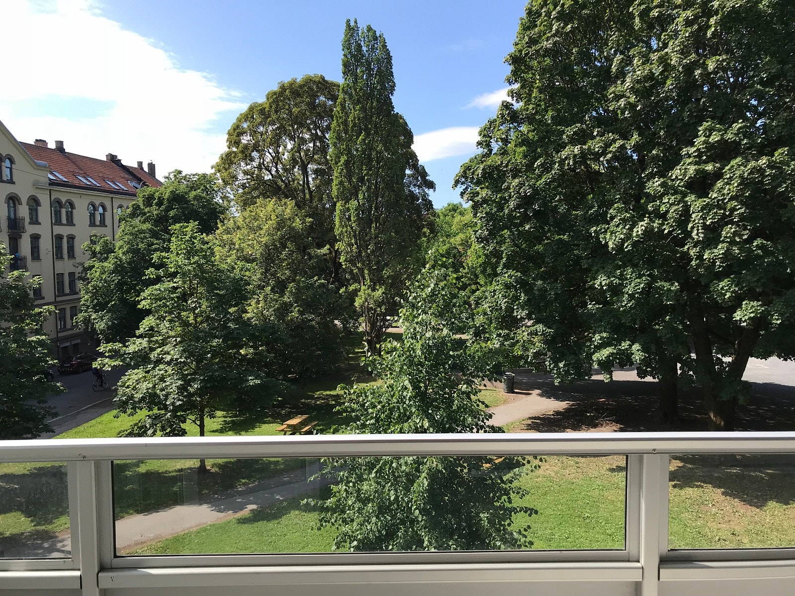 Utsikt fra balkong Galleribilde