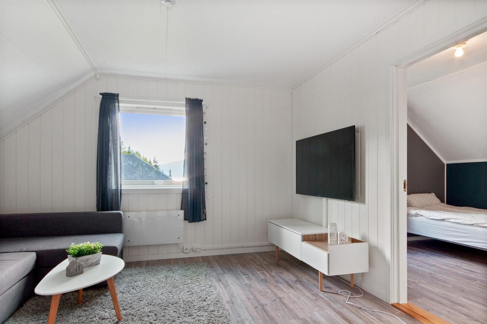 Soverom 2/Loftstue. Galleribilde