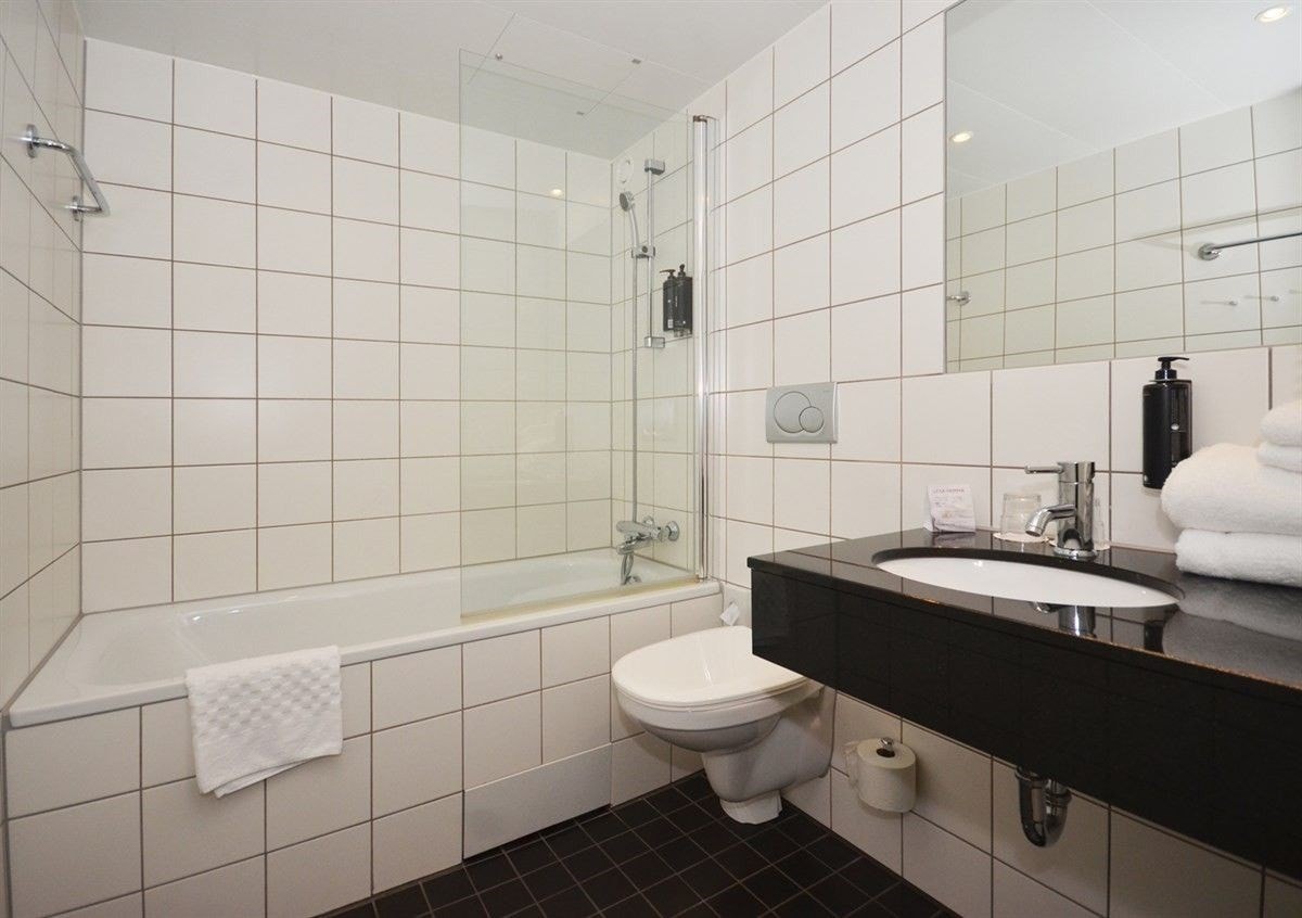 Bad i suiten Galleribilde