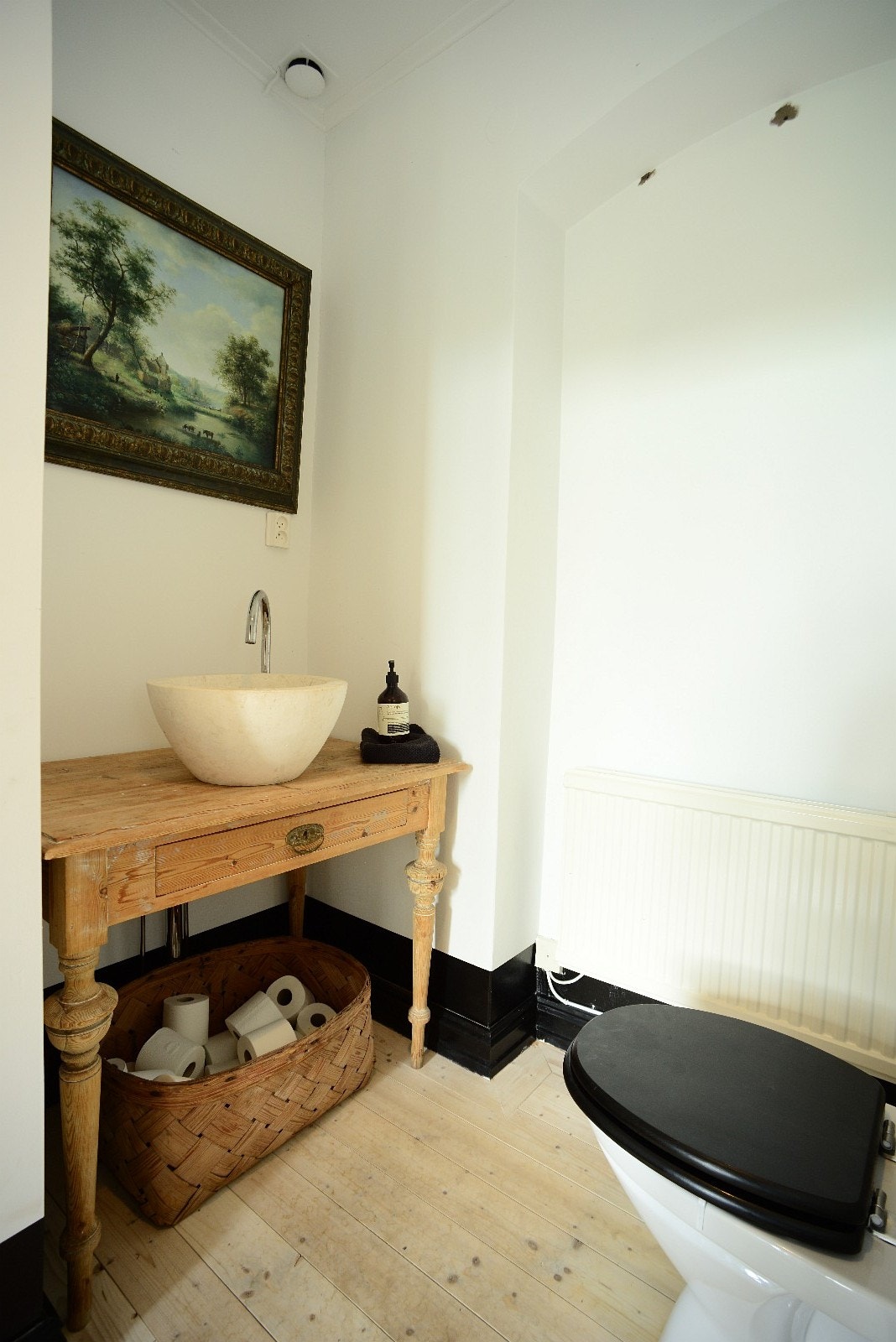 Separat toalett 1. etasje Galleribilde