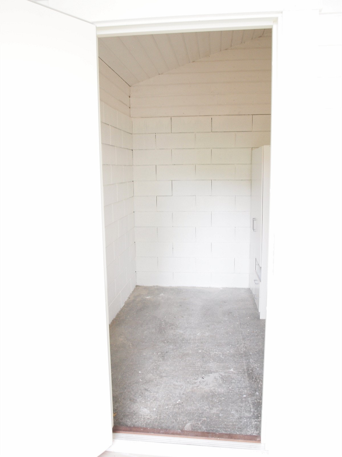 Romslig bod Galleribilde