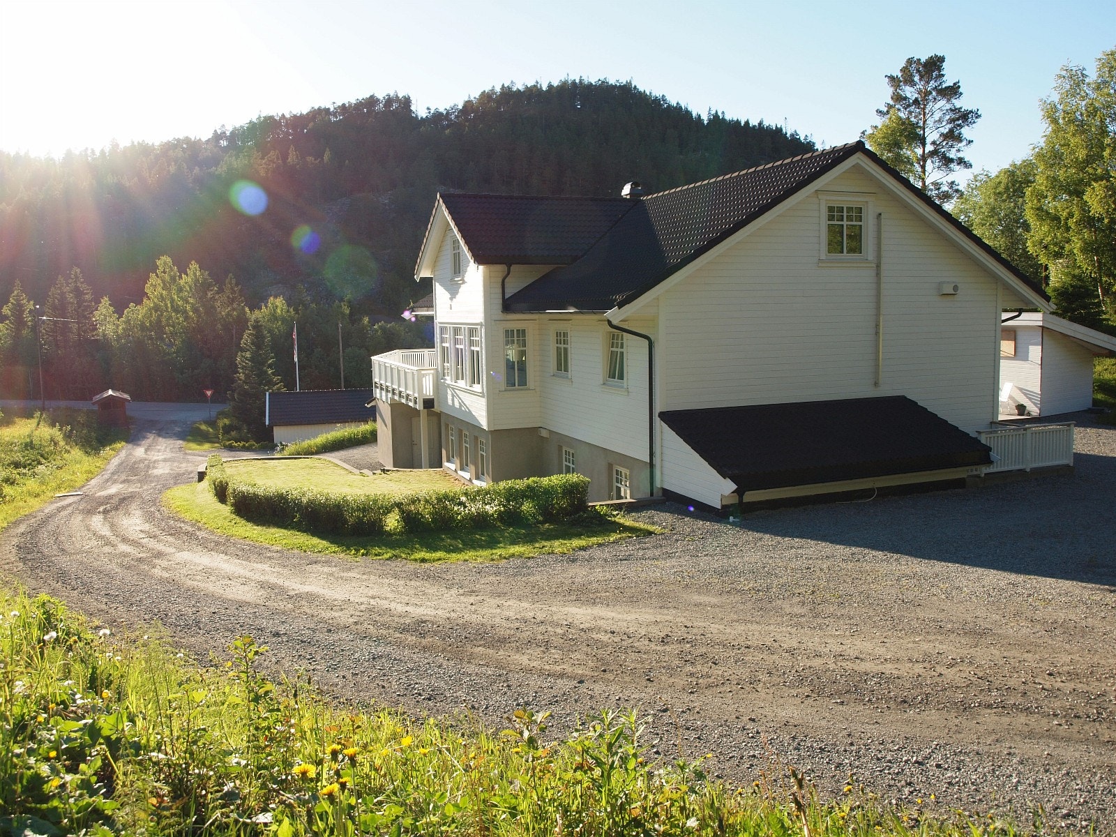 Leiligheten ligger på denne siden av huset Galleribilde