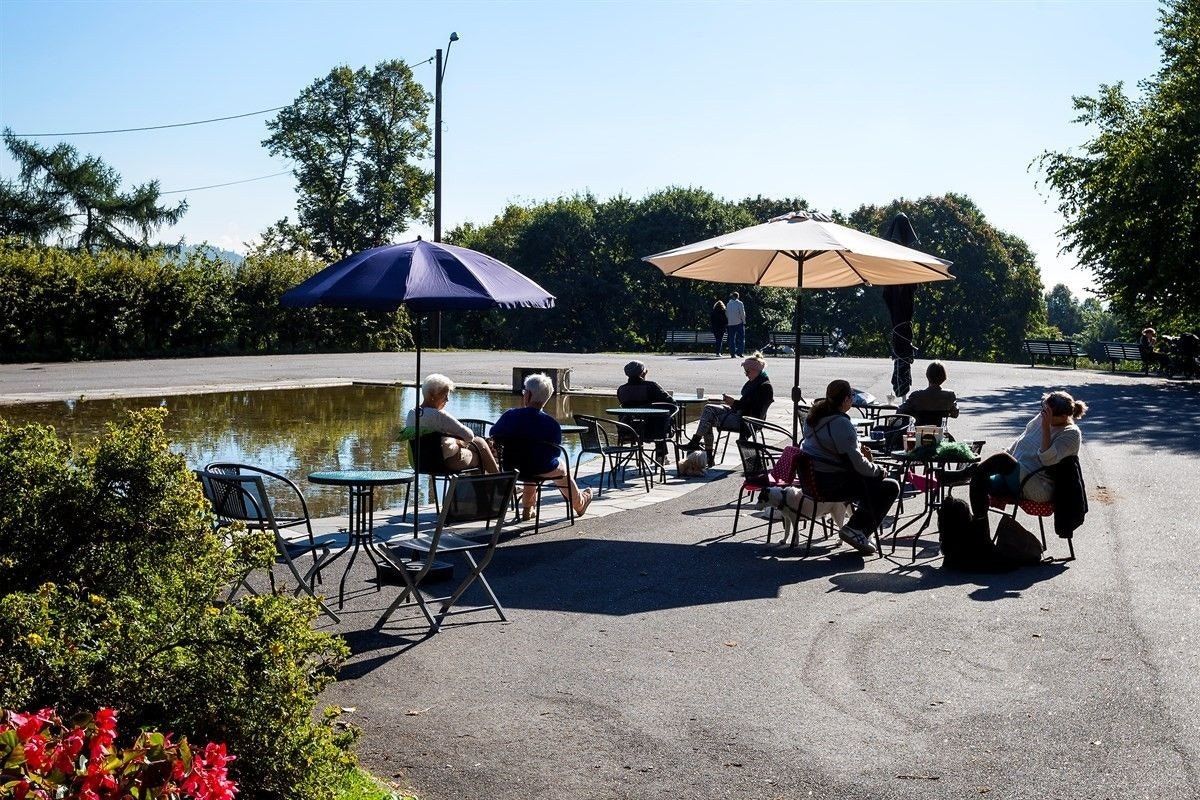 Leiligheten ligger på andre siden av gaten for Stensparken Galleribilde