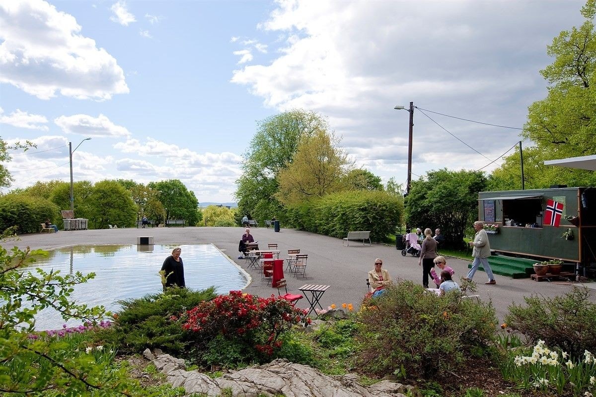 Leiligheten ligger på andre siden av gaten for Stensparken Galleribilde