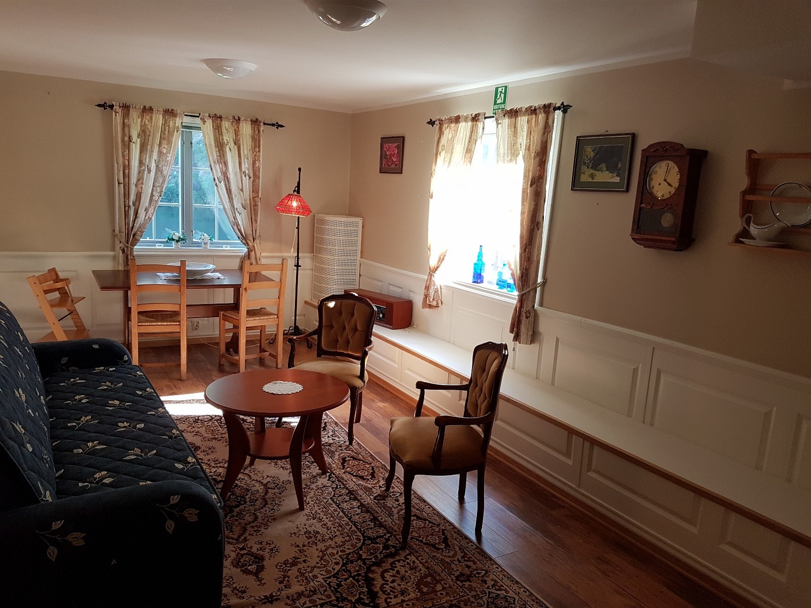 Stovedelen til eine leilegheita i Gjestgiveriet Galleribilde