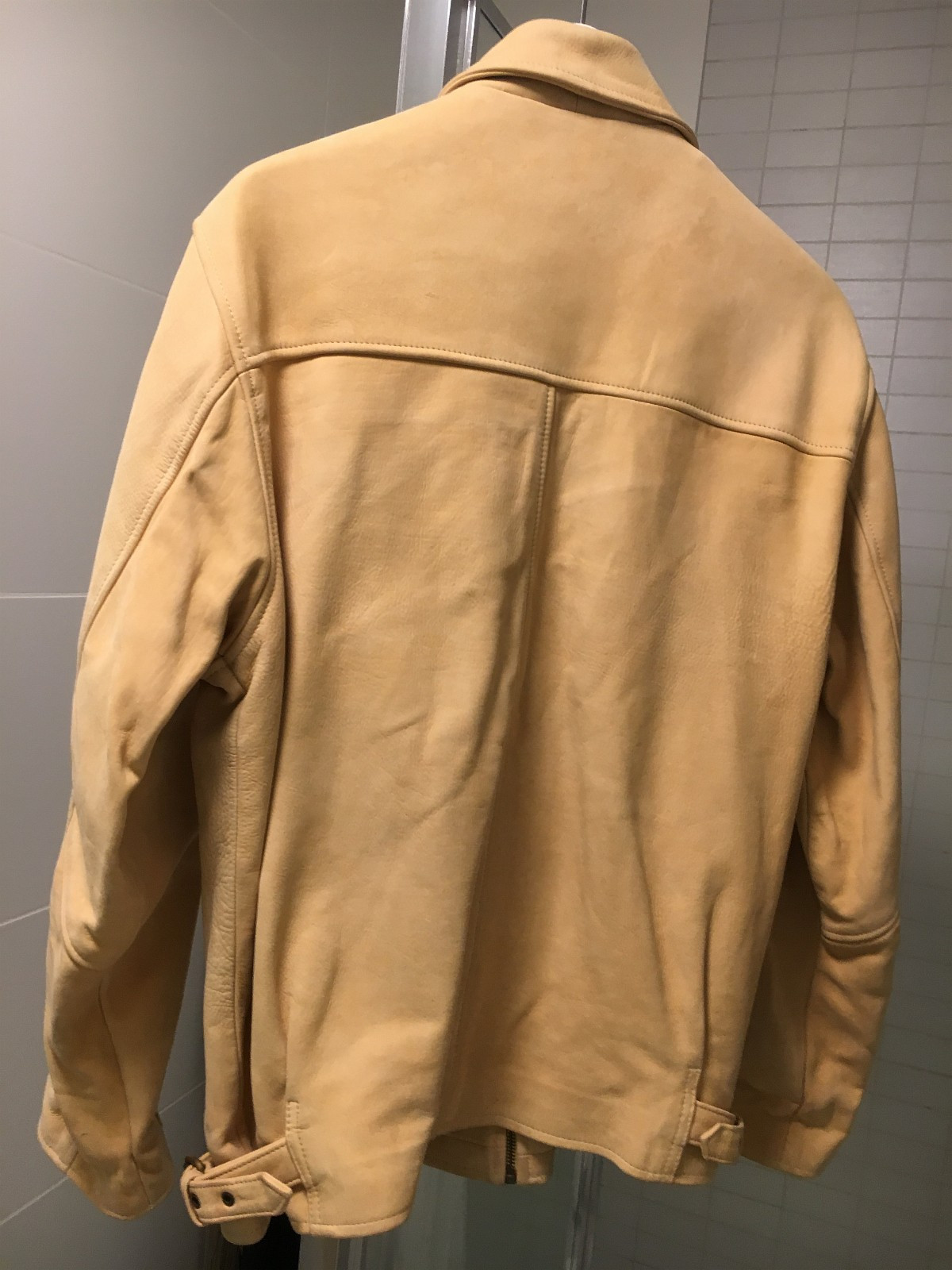 Lys beige herre semsket skinnjakke fra B Young | FINN.no Lys beige herre semsket skinnjakke fra B Young | FINN.no