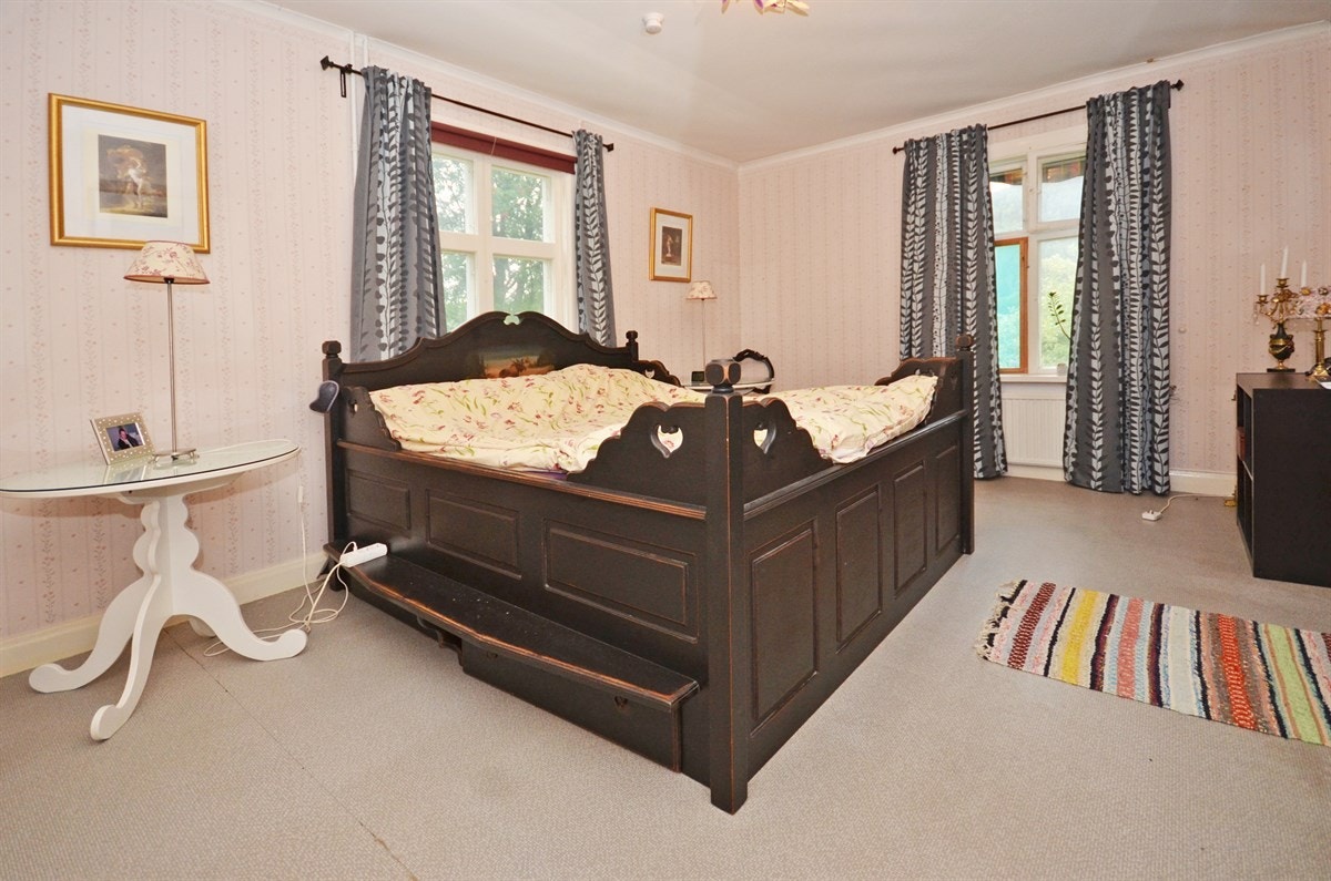 Soverom/spisestue 1.etg. Galleribilde