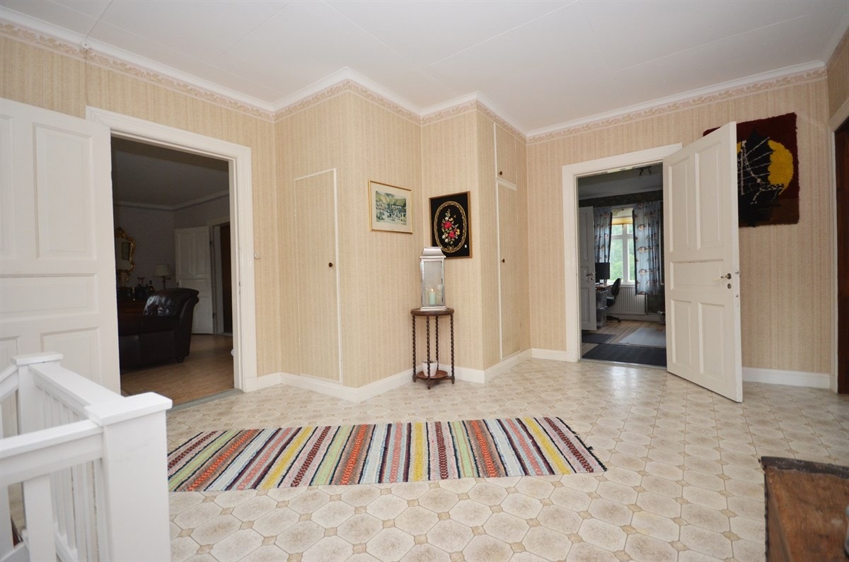 Flott, stor hall i 2. etg. Galleribilde