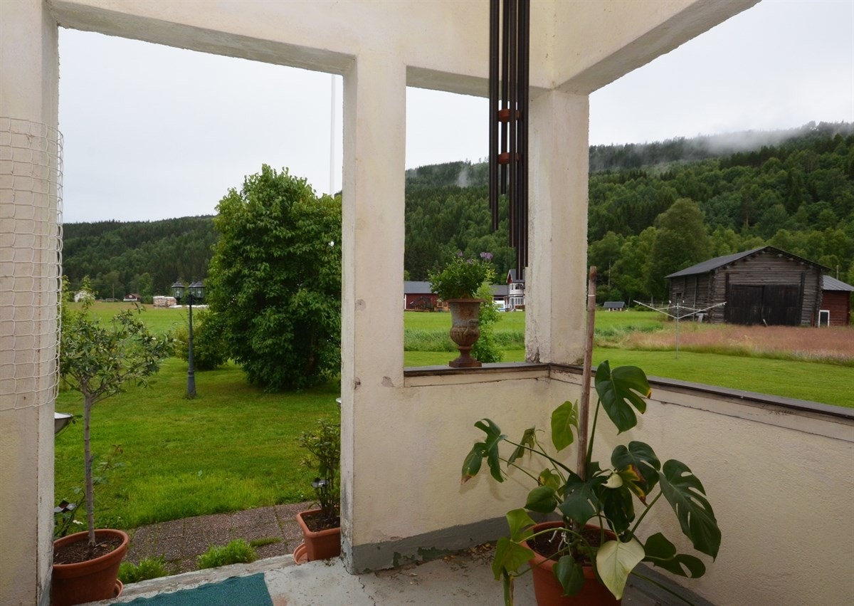 Veranda ved inngangspartiet. Galleribilde