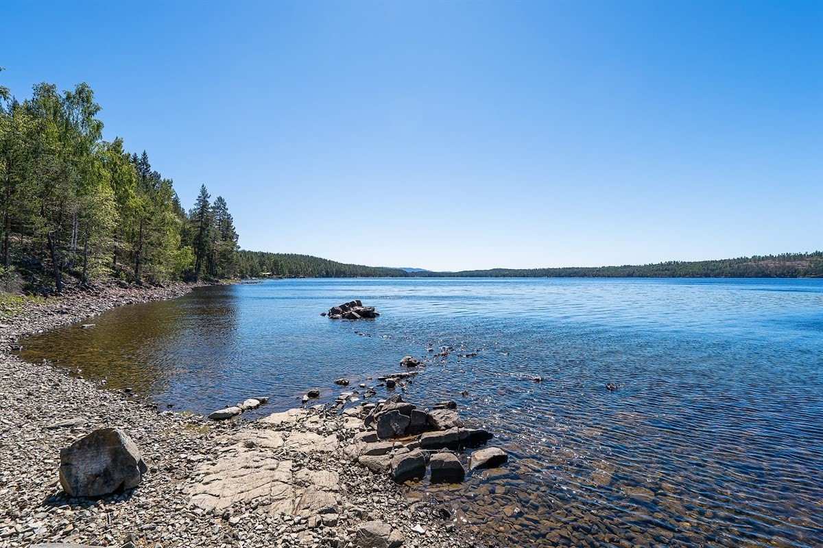 Bademuligheter ca.130 m fra hytta. Galleribilde