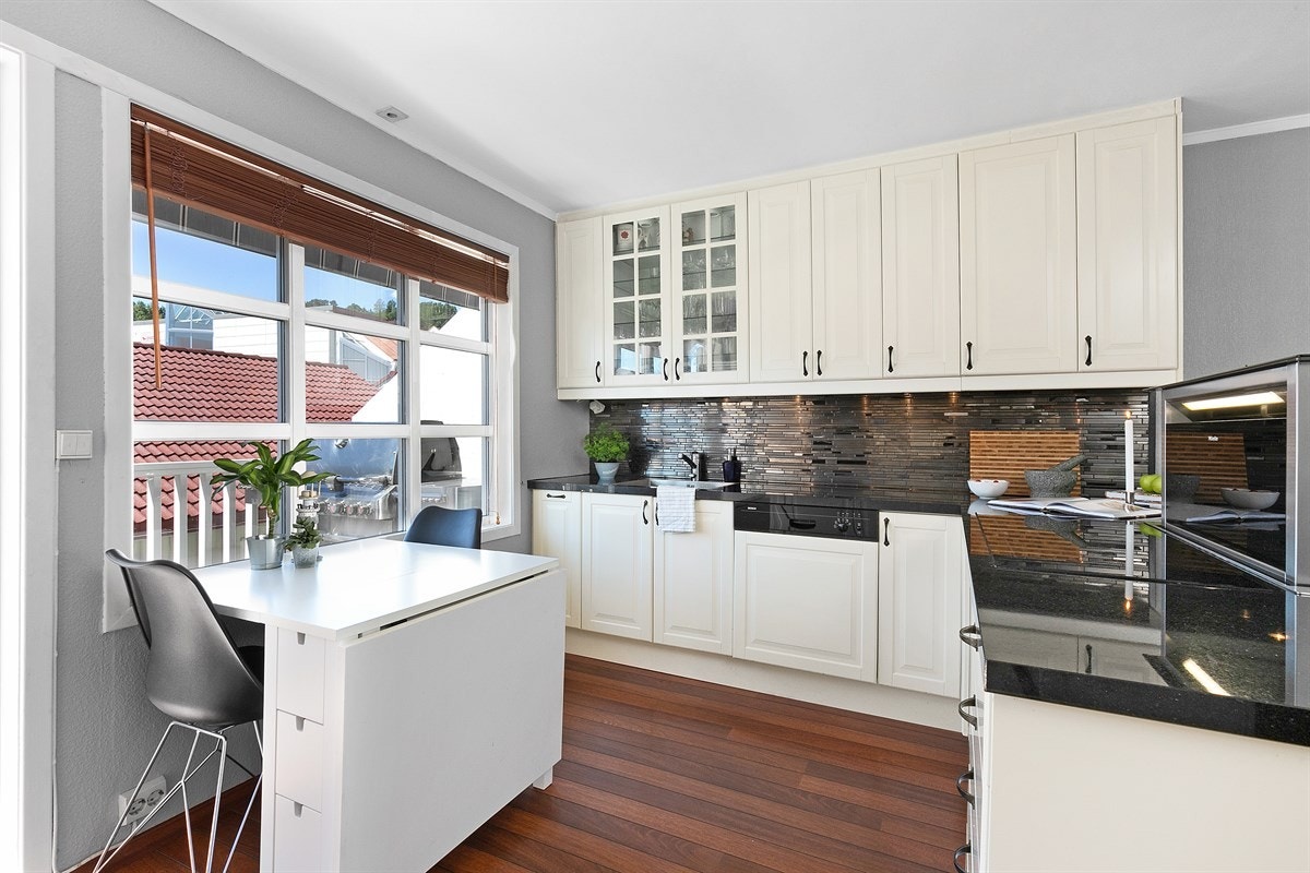 Kjøkkenet ble pusset opp i 2017. Galleribilde